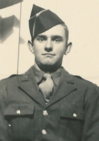 Herman Hendricker, WW II