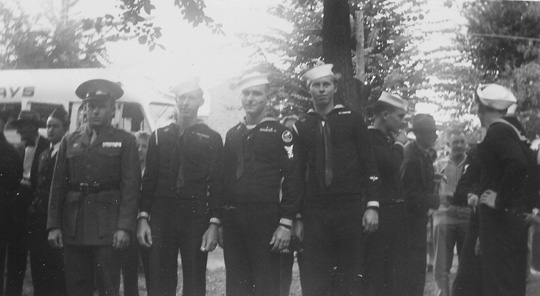 From left: Clifford Thomas, Dale McCloud, Earl Niestradt, Wayne Kolberer, Fred Ore, and Wendell Peck (turned away from camera).